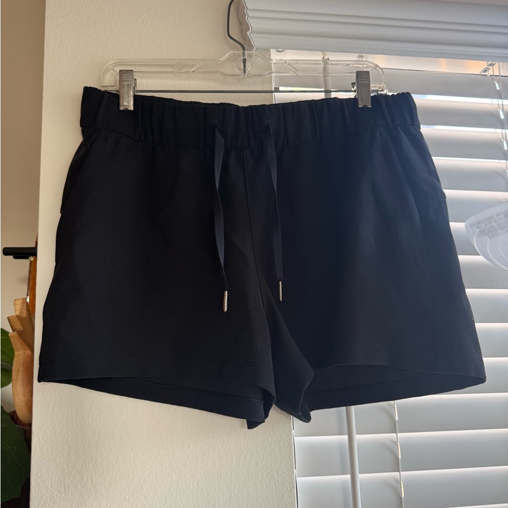 Lululemon Black On the Fly Short Size 10